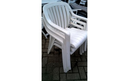 TUINSTOEL WIT PVC LOT