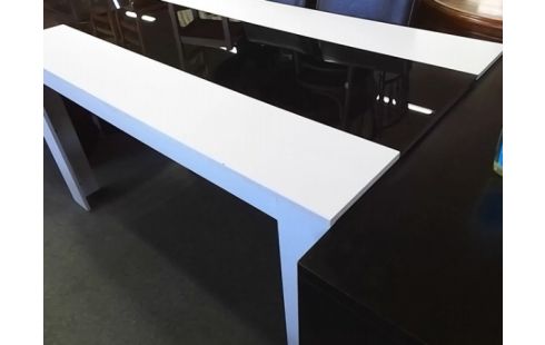 TABLE BOIS BLANCHE AVEC VERRE NOIR