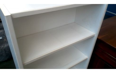 BOEKENKAST WIT