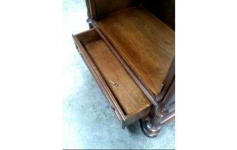 KLEIDERSCHRANK HOLZ