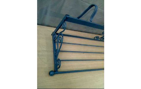GARDEROBE BLAU METALL 4-HAK. VERZIERT