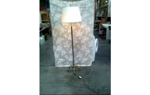 STEHLAMPE LAMPENSCH. NEU MESSINGGESTELL