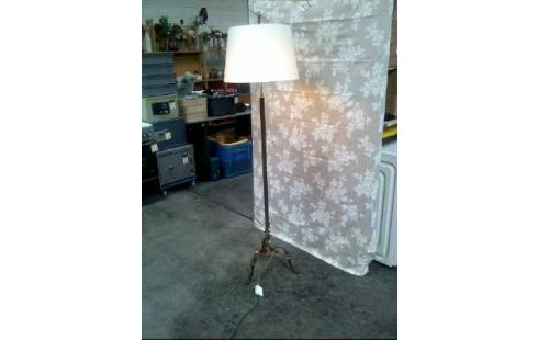 STEHLAMPE LAMPENSCH. NEU MESSINGGESTELL