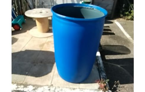 BIDON PLASTIQUE BLEU OUVERT