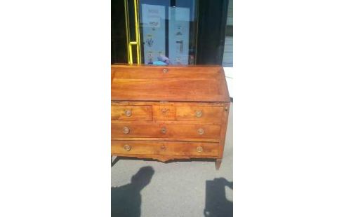 SECRETER ANTIGUO