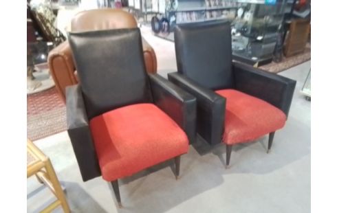 FAUTEUIL SKAI NOIR ANNÉE 60