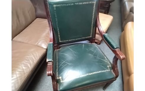 FAUTEUIL CUIR ANCIEN EN L ETAT