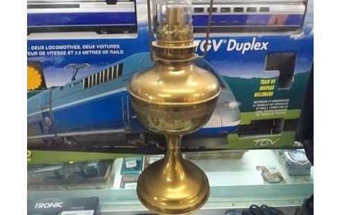 LAMPE A PETROLE LAITON MM