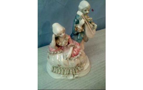 FIGUR ADELSPAAR PORZ. ROKOKO-ST. VINT.