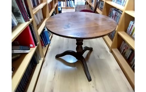 TABLE BOURGUIGNONE
