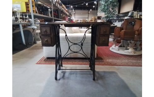 TABLE MACHINE A COUDRE