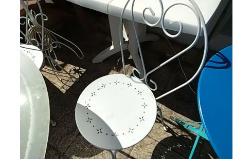 CHAISE DE JARDIN METAL BLANCHE
