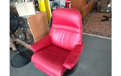 FAUTEUIL ELECTRIQUE EVERSTYLE CUIR ROUGE
