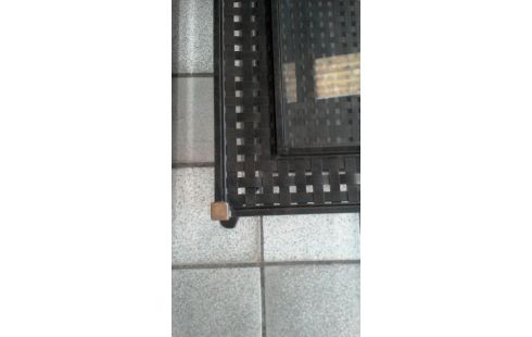 LAGE TAFEL SMEEDIJZER
