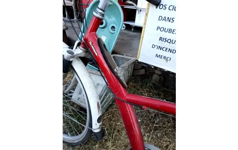 VELO DECATHLON ROUGE