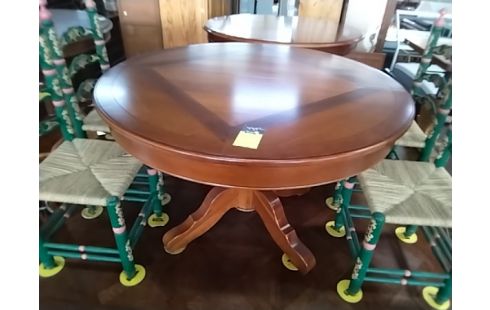 TABLE RONDE RUSTIQUE AVEC ALLONGE INTÉRIEUR