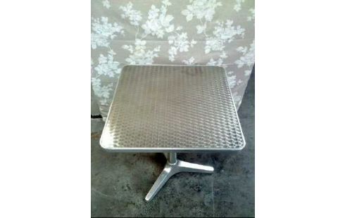 GARTENTISCH METALL GRAU KL. ABGER.ECK.