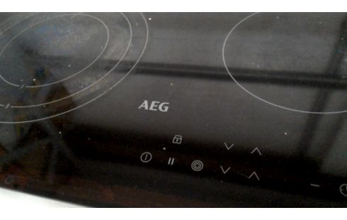 PLAQUE DE CUISSON AEG