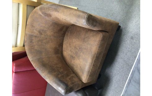 FAUTEUIL CLUB BRUN PATINE