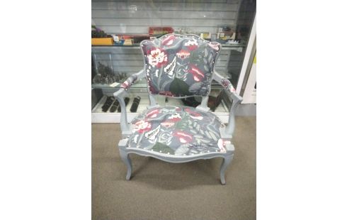 FAUTEUIL STYLE LOUIS XV