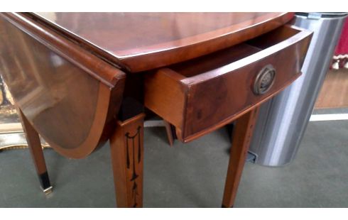 BIJZETTAFEL ENGELS 1 LADE WORTELHOUT