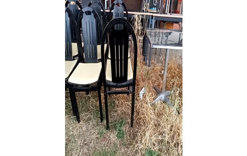CHAISE BEAUMANN