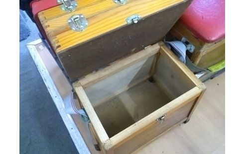SIEGE DE PECHE AVEC RANGEMENT