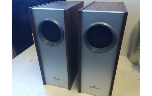PAIRE D'ENCEINTES AKAI JET ROAD SYSTEM SW 30