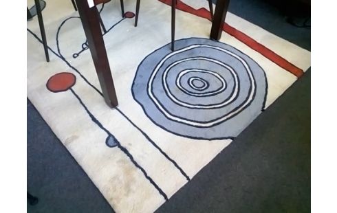 TAPIS BEIGE AVEC FORMES COLORES (QLQS TACHES)