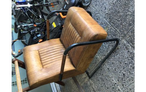 FAUTEUIL CUIR PATINE MODERNE