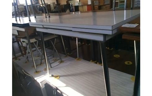 TABLE FORMICA BLANCHE