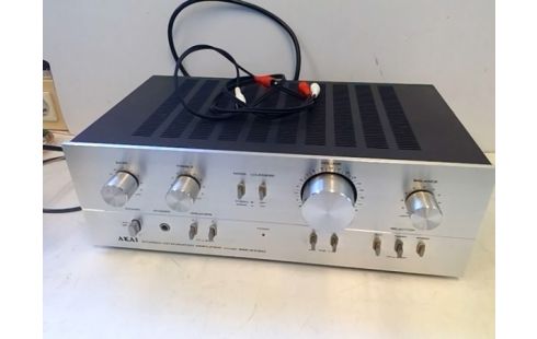 AMPLIFICATEUR AKAI AM 2250