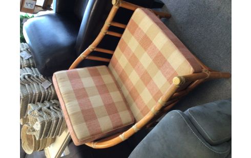 FAUTEUIL ROTIN TISSU CARREAU
