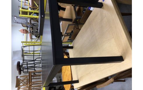 TABLE IKEA NOIR