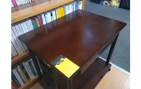 TABLE D'APPOINT PM SUR ROULETTES