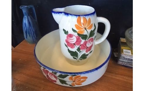 BROC AVEC SUPPORT MOTIF FLEURS