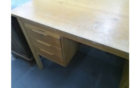 BUREAU 6T AVEC CLEFS