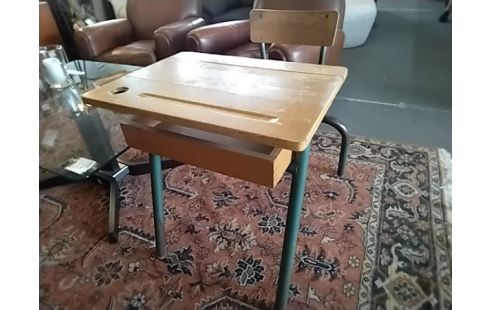 BUREAU ENFANT ECOLIER AVEC ASSISE