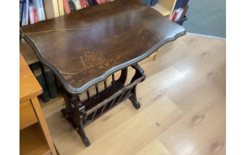 TABLE D’APPOINT PORTE REVUE