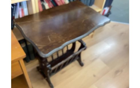TABLE D’APPOINT PORTE REVUE