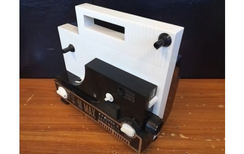 PROJECTEUR AUTOMATIQUE K6 SUPER 8 (EN L'ETAT)