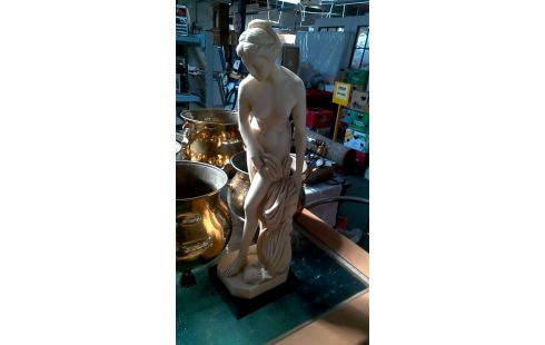 STATUE