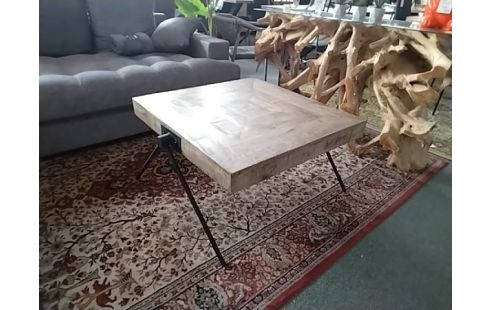TABLE BASSE