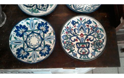 LOT 6 ASSIETTES ARTISANALES  BLEUES
