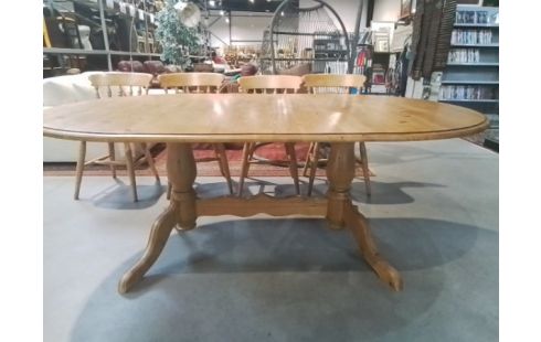 TABLE OVALE PIN GM