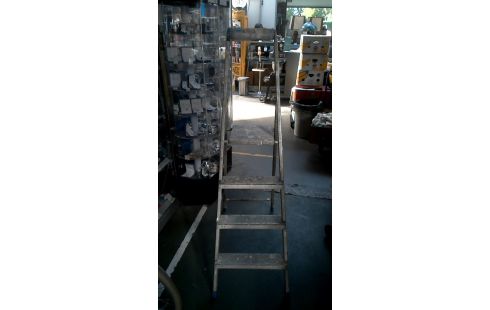 ESCALERILLA ALUMINIO