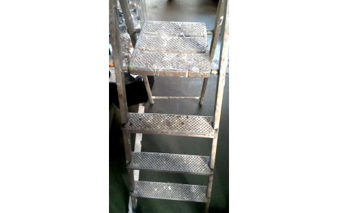 ESCALERILLA ALUMINIO