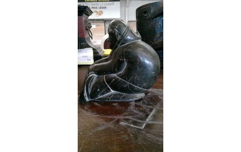 STATUETTE