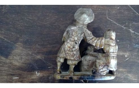 ESCULTURA ASIÁTICO