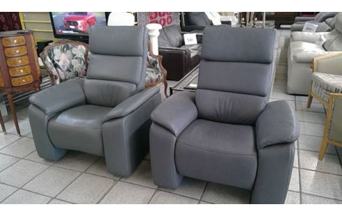 FAUTEUILS HIMOLLA  CUIRS LA PAIRE